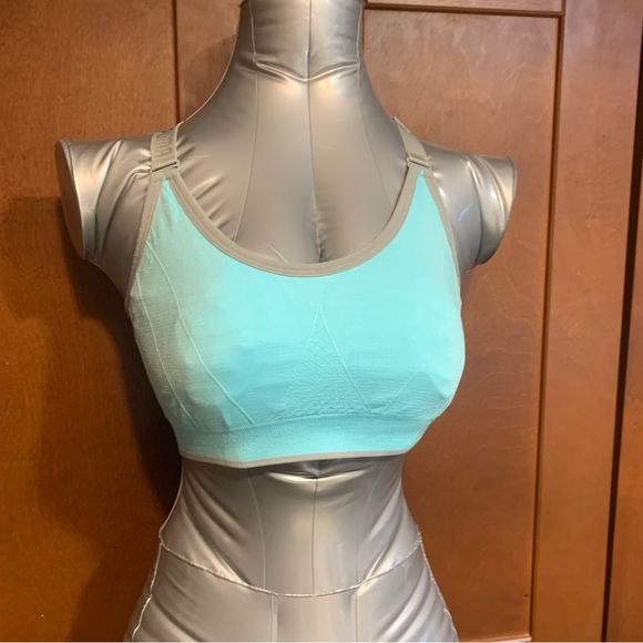 Set of 4 sports bras racerback keyhole stretchy support athletic bra - Picture 4 of 9